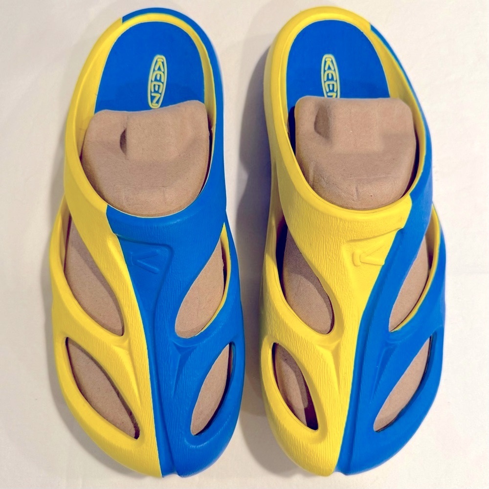 New Keen Shanti Arts Clog Ukraine Mens 11-12 Yellow Blue Foam Sandals Ukrainian - Picture 3 of 8